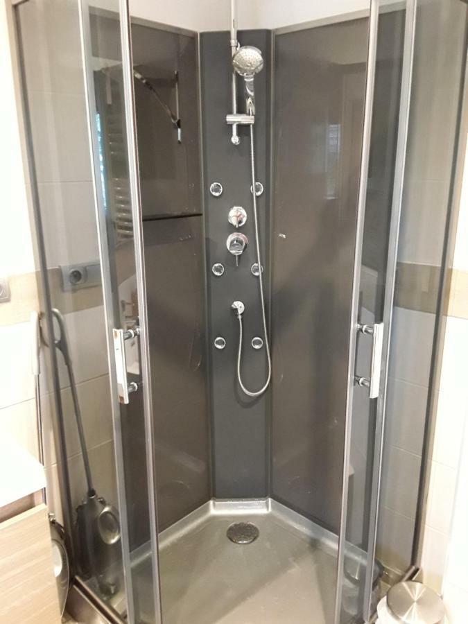 Studio De La Corbaz Scionzier Luaran gambar